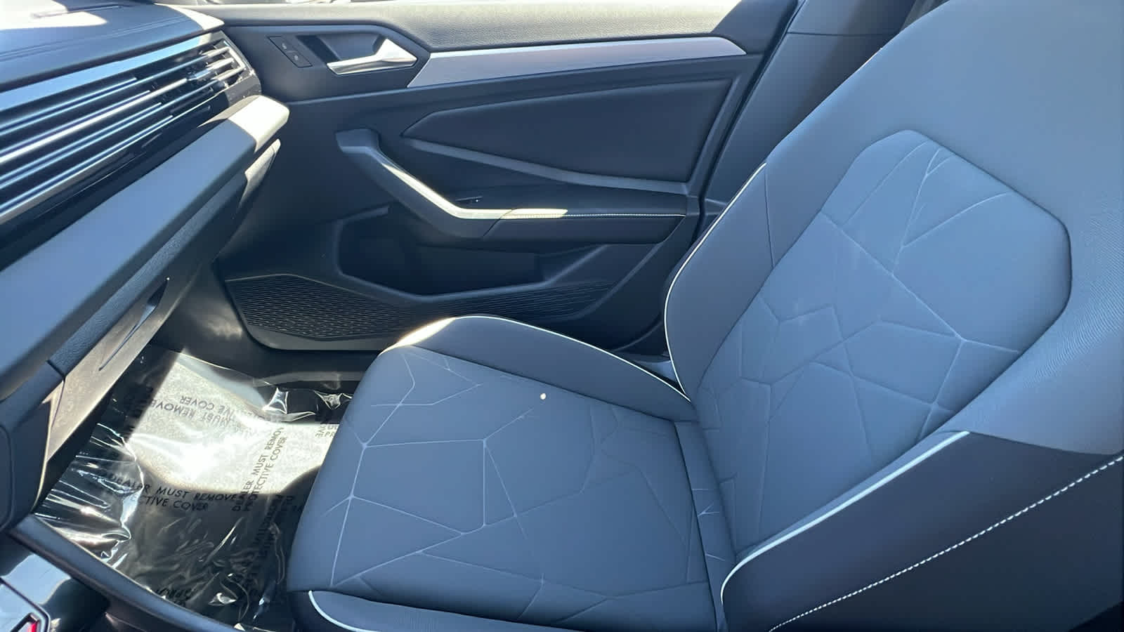 Thumbnail: 2025 Volkswagen Jetta - 12