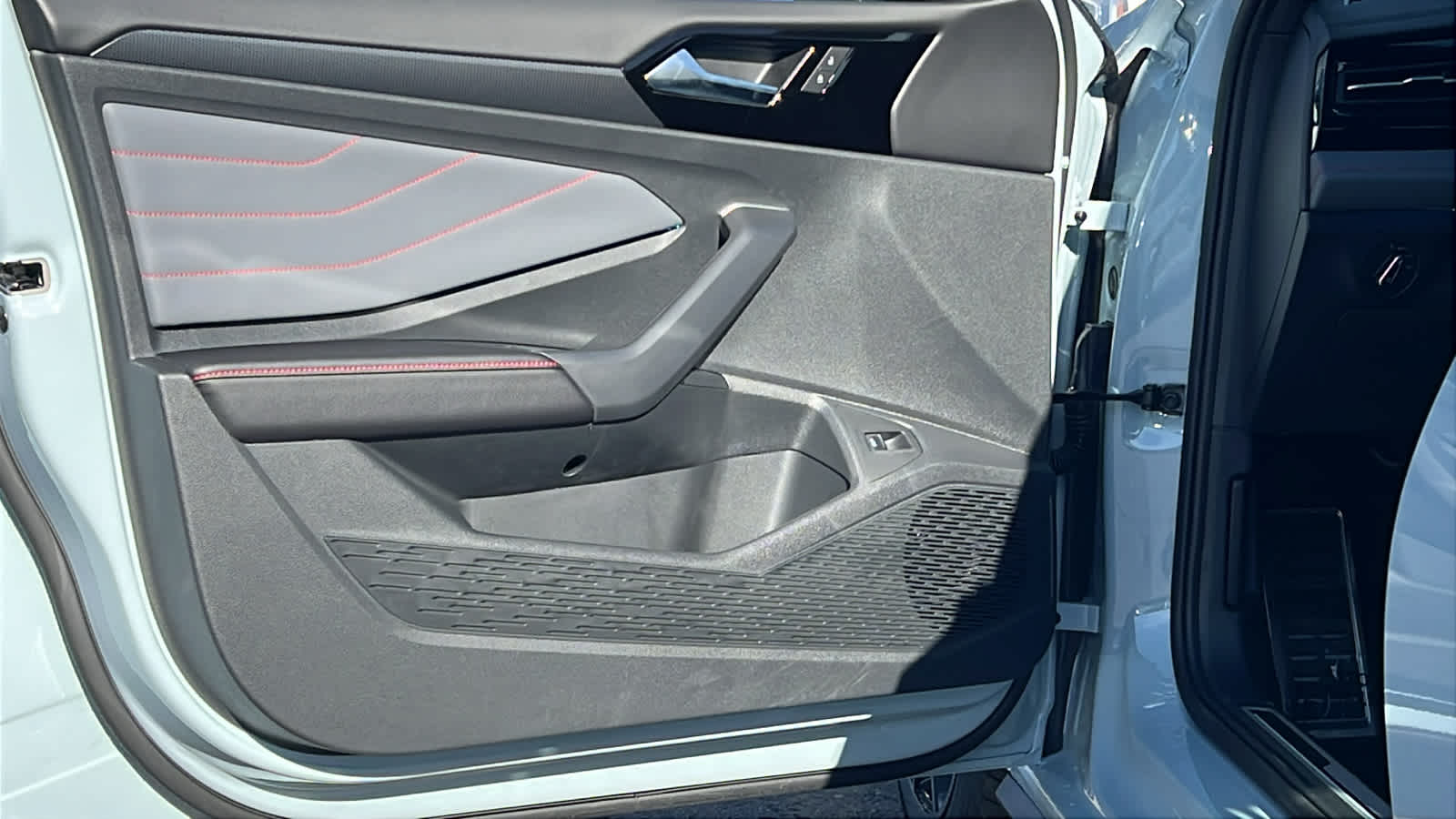 Thumbnail: 2026 Volkswagen Jetta - 23