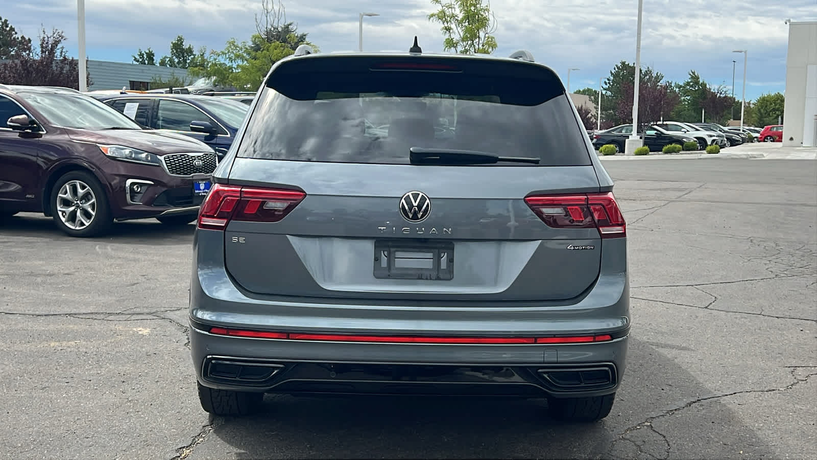 Thumbnail: 2022 Volkswagen Tiguan - 6