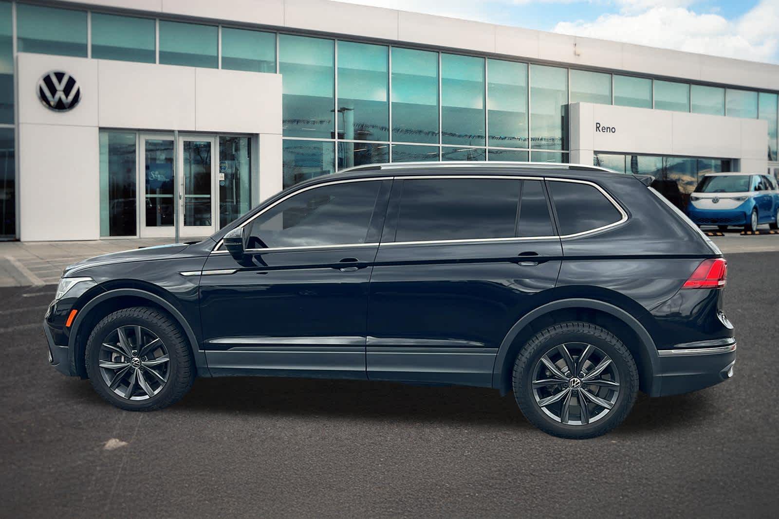 Thumbnail: 2022 Volkswagen Tiguan - 8