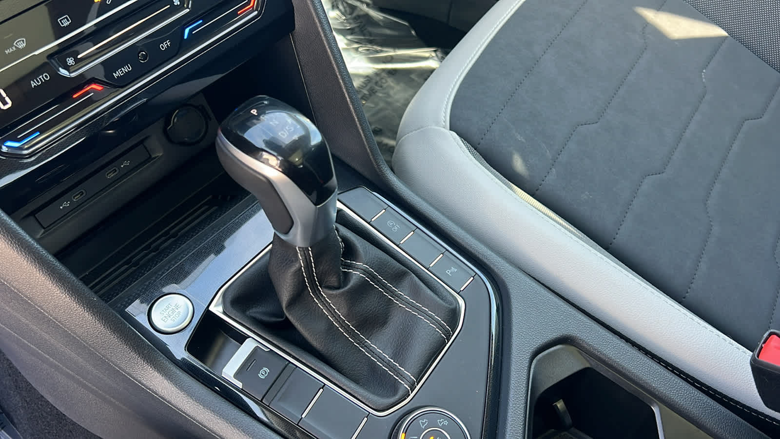 Thumbnail: 2025 Volkswagen Taos - 13