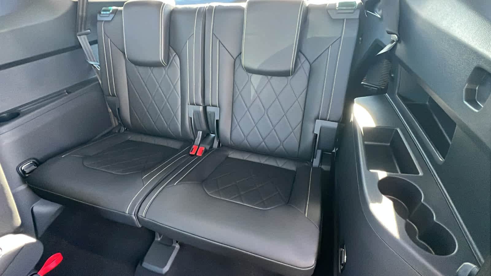 Thumbnail: 2026 Volkswagen Atlas - 32