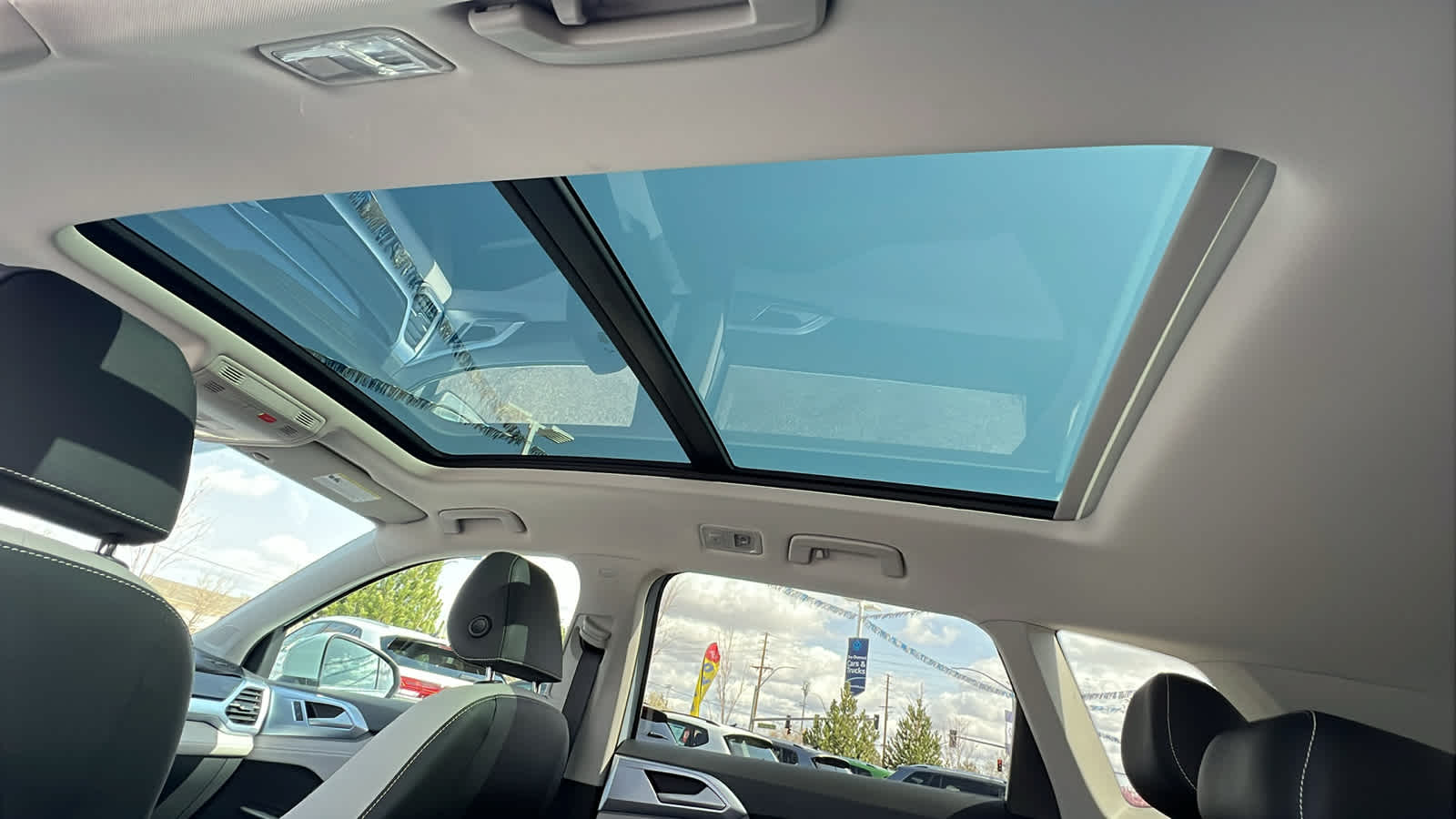 Thumbnail: 2025 Volkswagen Taos - 31