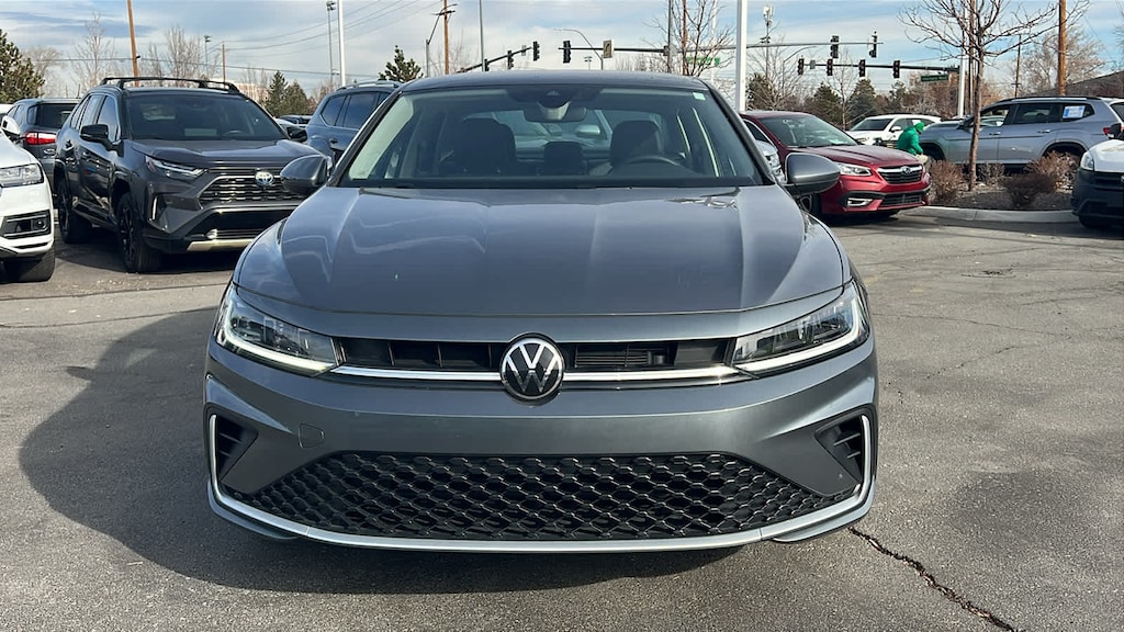 Certified 2025 Volkswagen Jetta SE Sedan