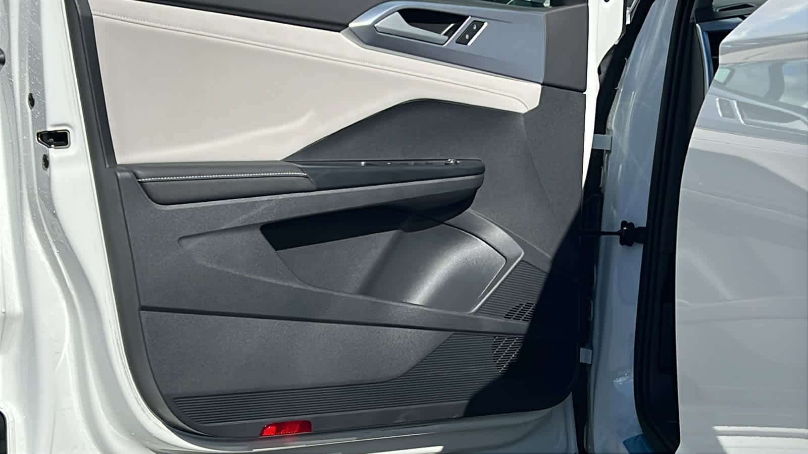 Thumbnail: 2025 Volkswagen Taos - 23