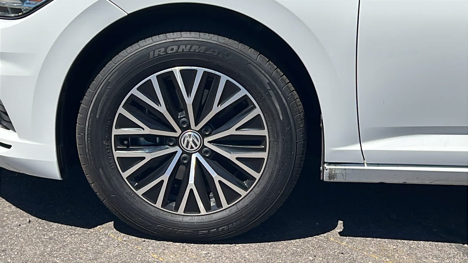 Thumbnail: 2021 Volkswagen Jetta - 9