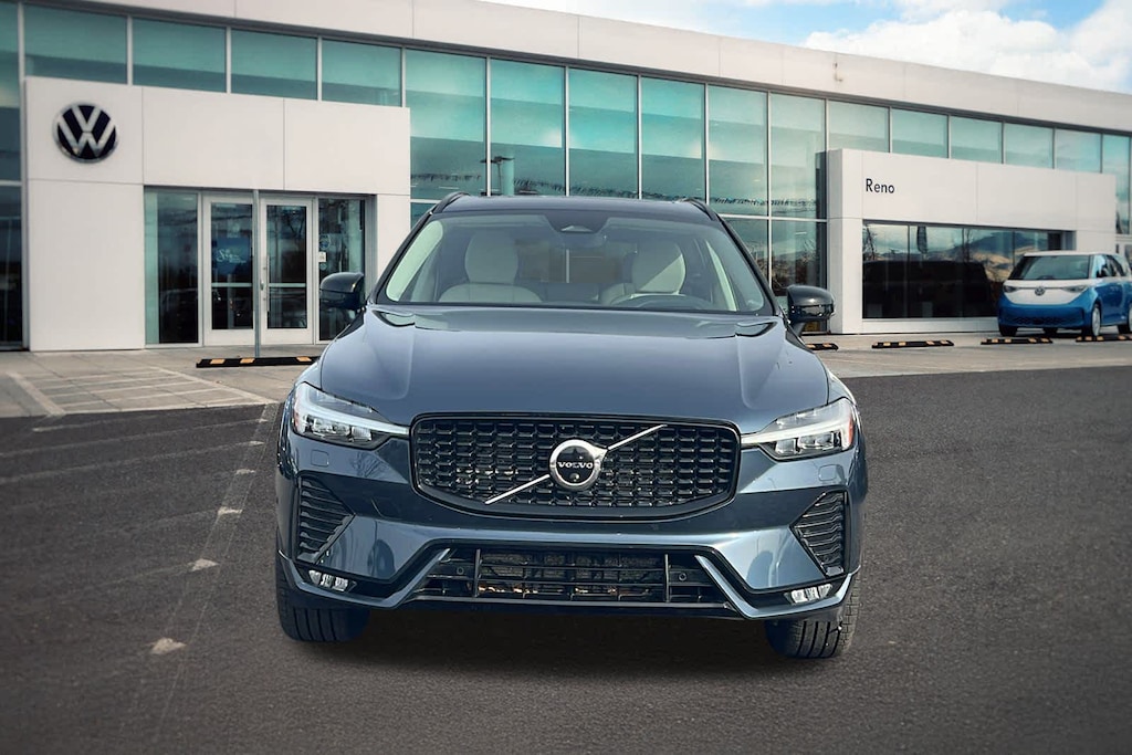 Used 2023 Volvo XC60 Ultimate Dark Theme SUV
