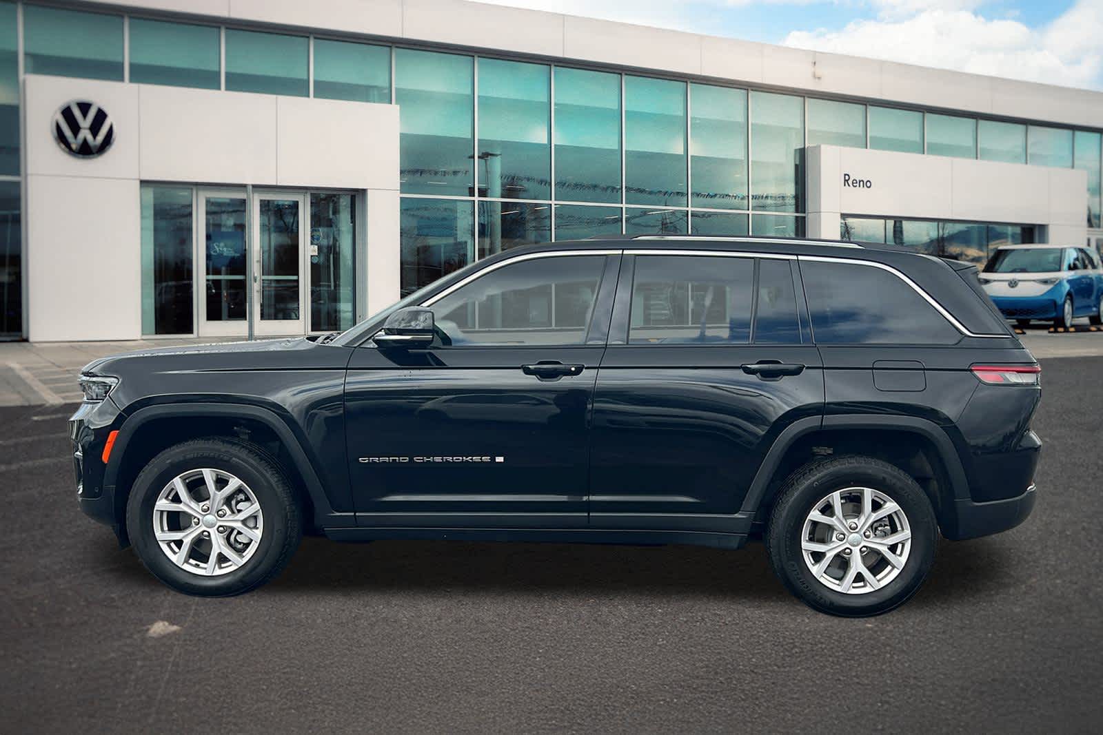 Thumbnail: 2022 Jeep Grand Cherokee - 8
