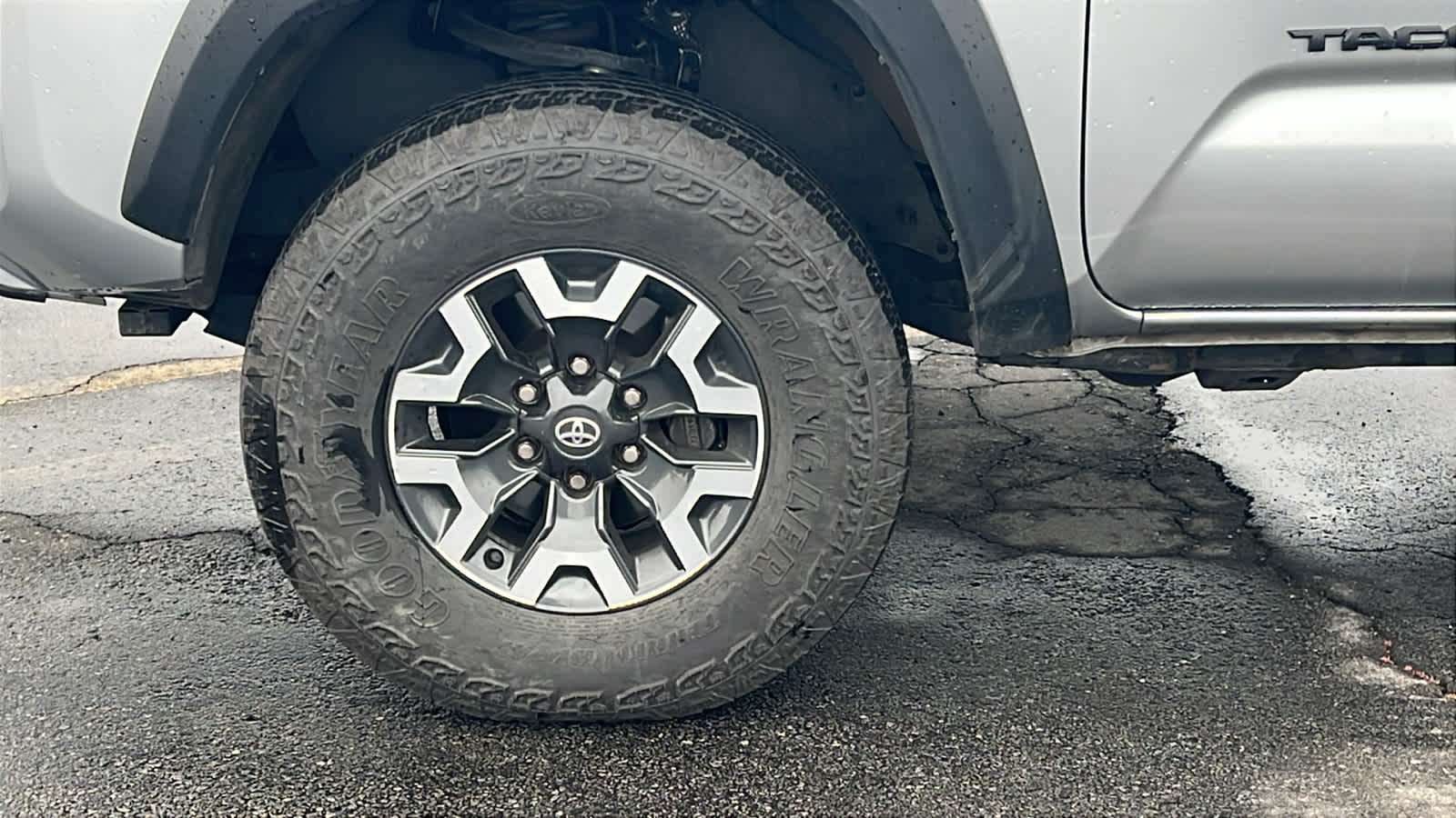 Thumbnail: 2023 Toyota Tacoma - 9