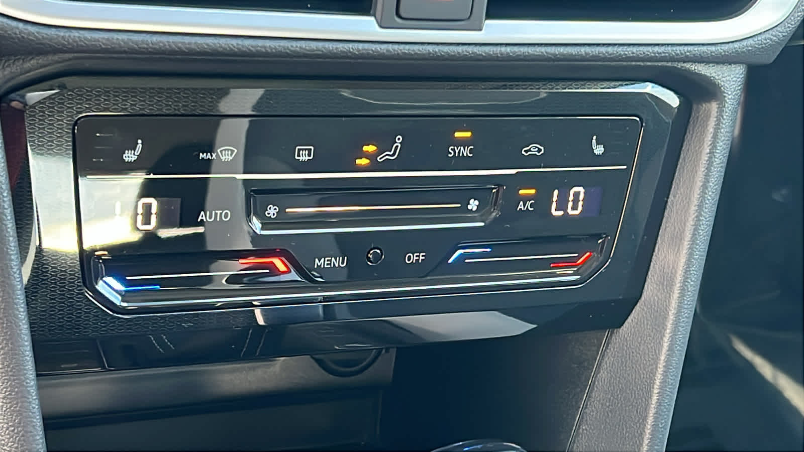 Thumbnail: 2026 Volkswagen Taos - 15