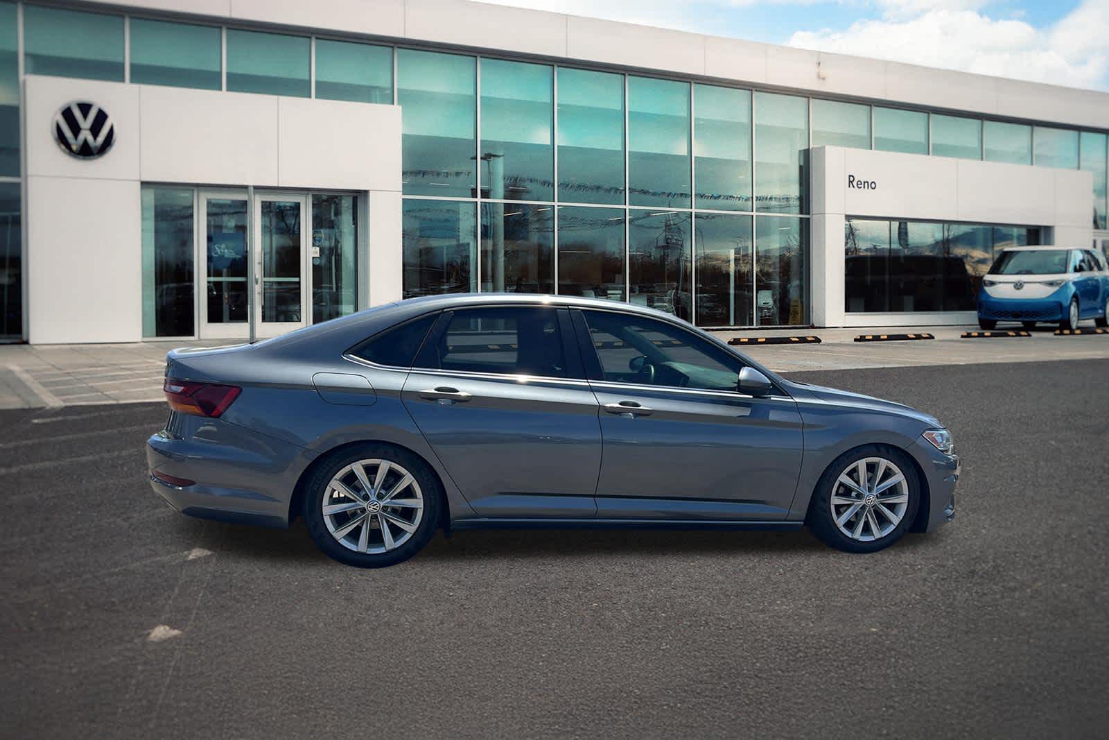 Thumbnail: 2019 Volkswagen Jetta - 4