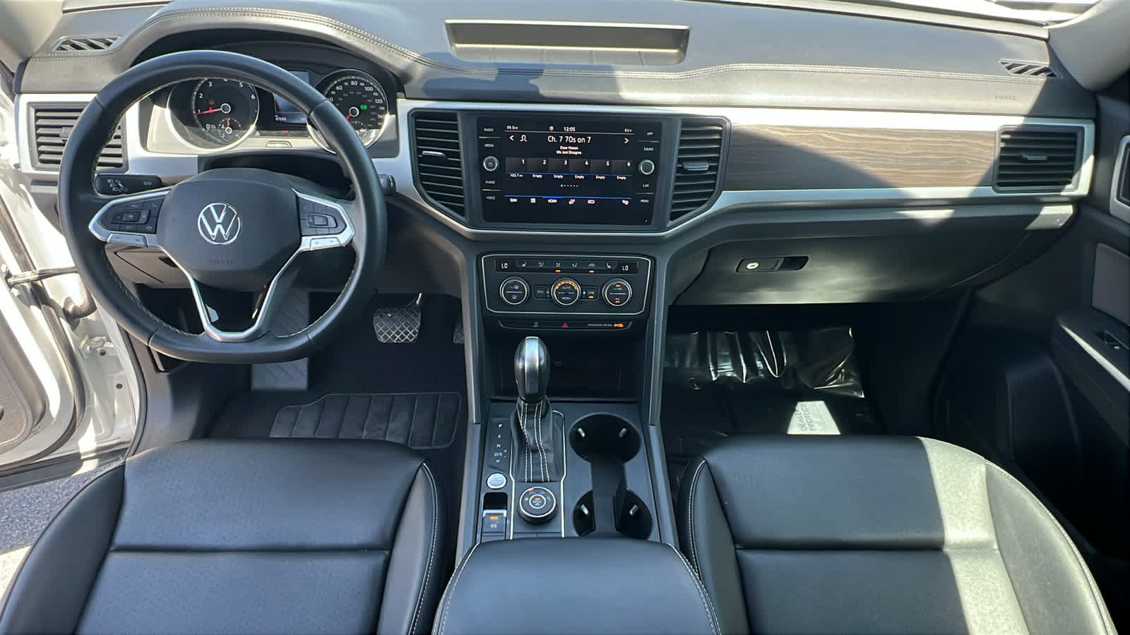 Thumbnail: 2021 Volkswagen Atlas - 26