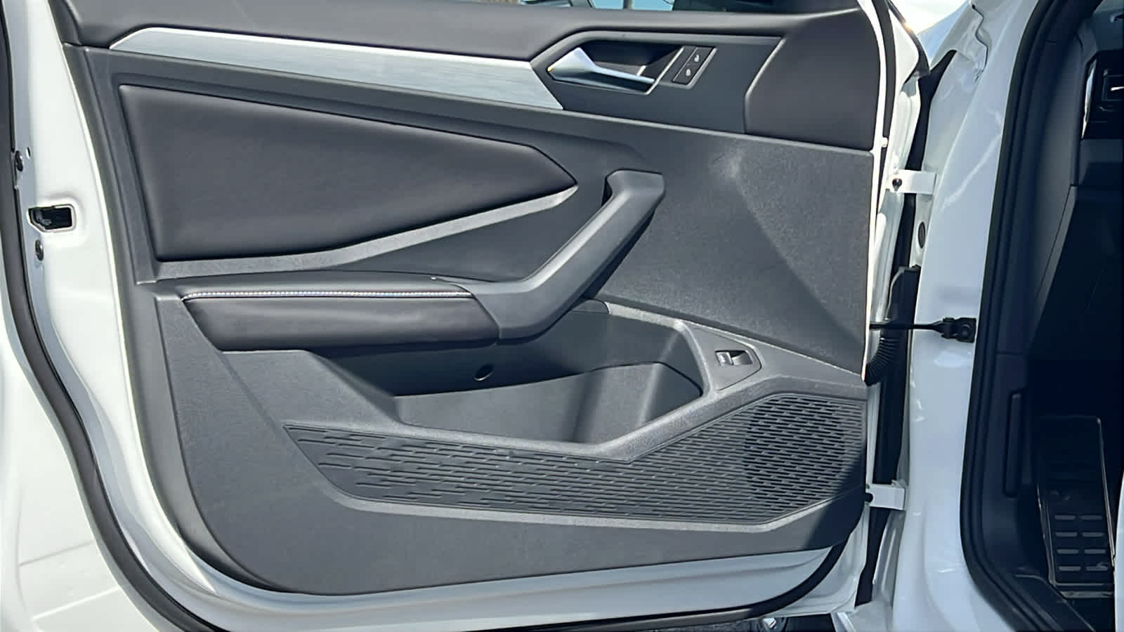 Thumbnail: 2026 Volkswagen Jetta - 23