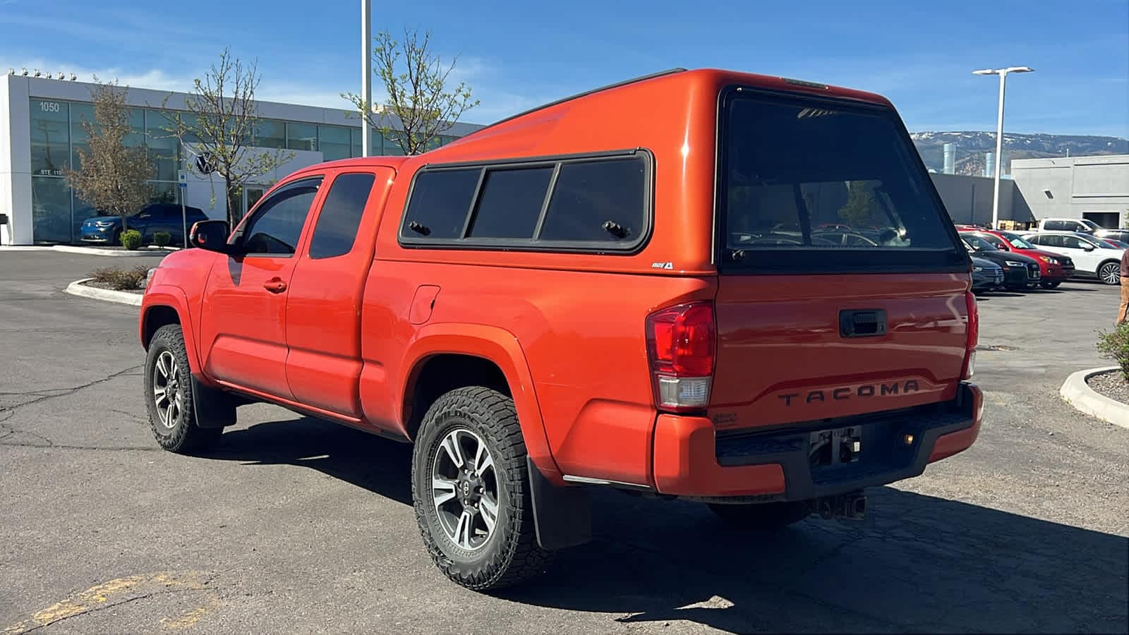 Thumbnail: 2016 Toyota Tacoma - 7