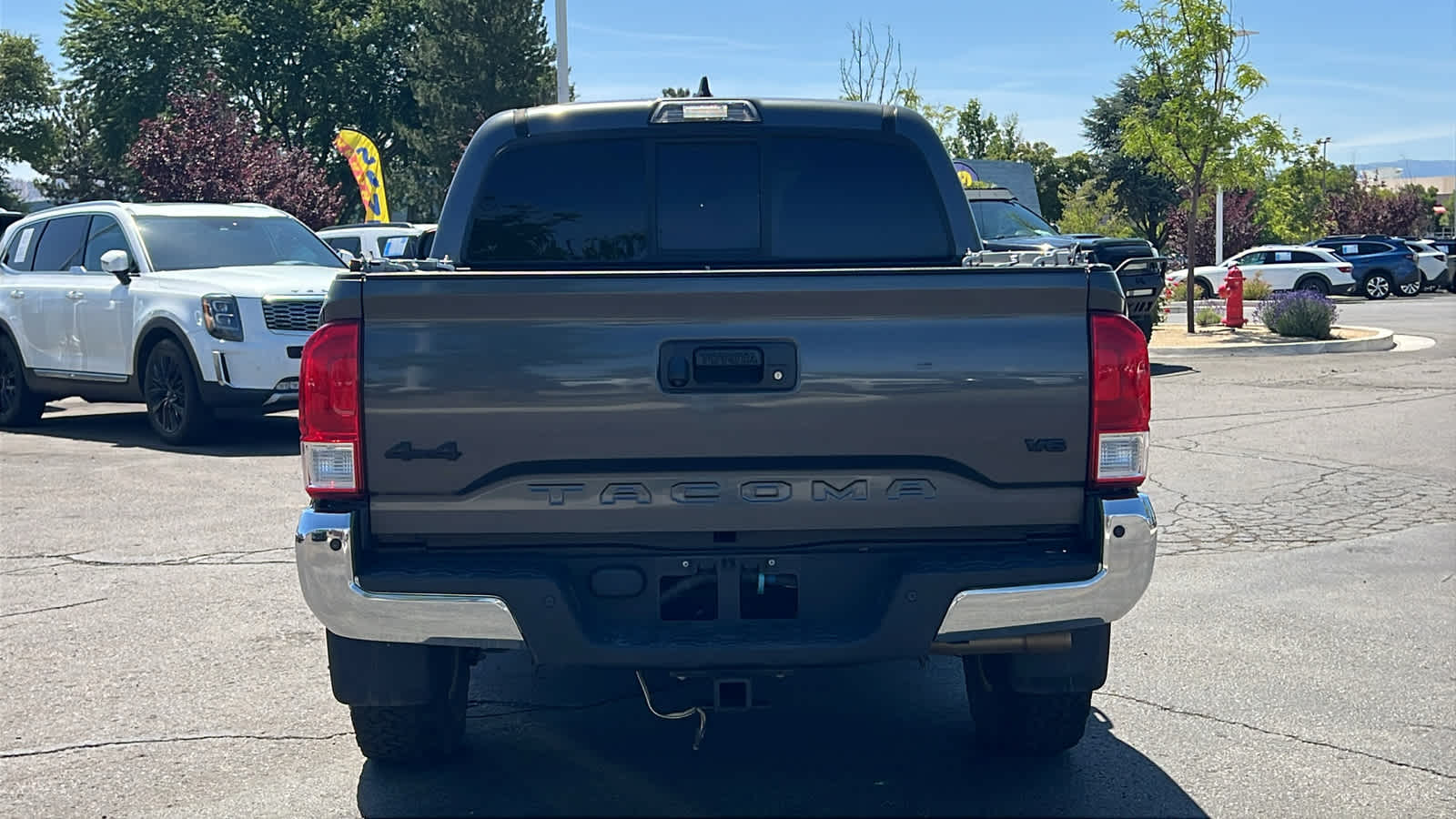 Thumbnail: 2017 Toyota Tacoma - 6