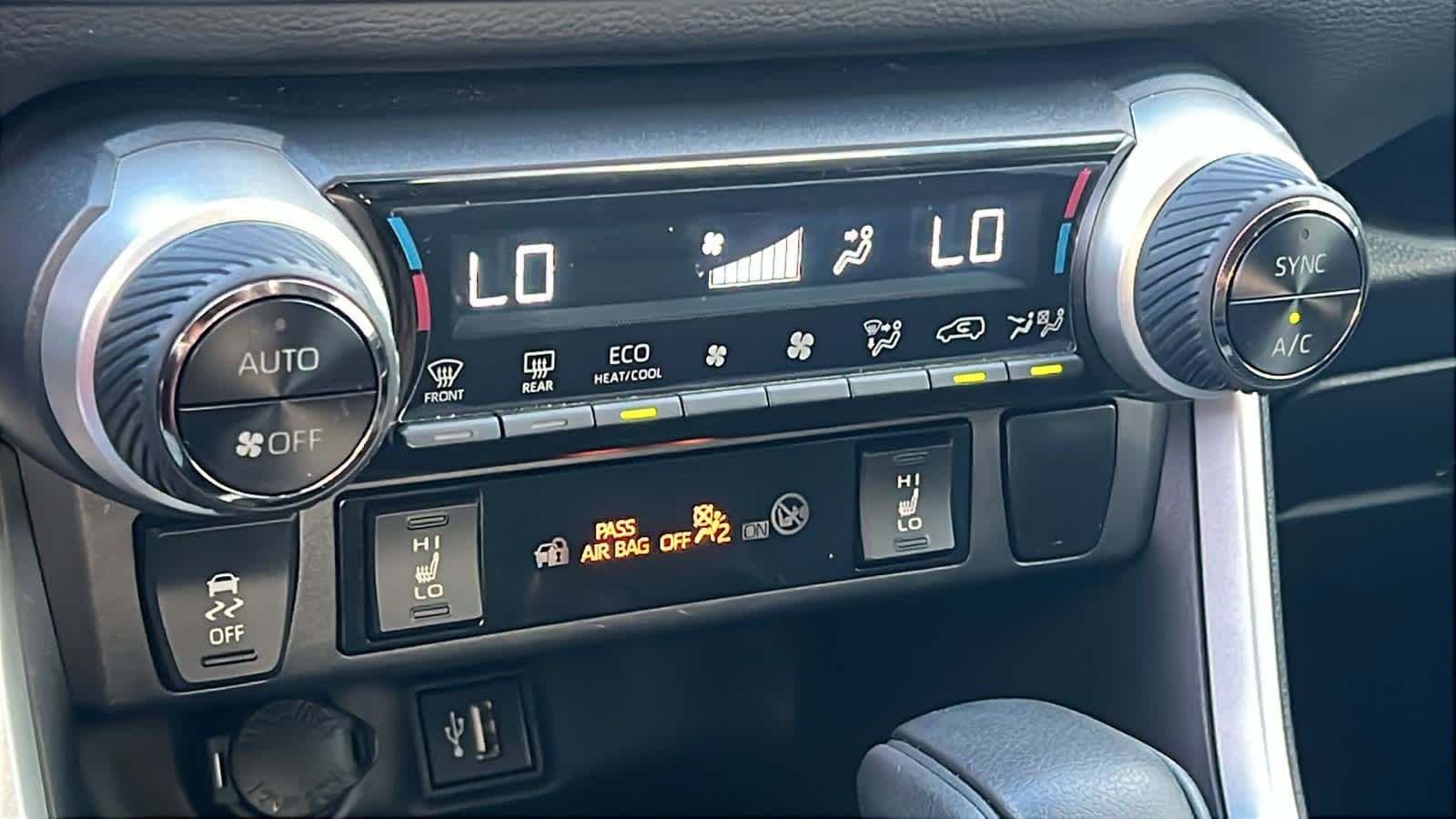 Thumbnail: 2024 Toyota RAV4 - 14