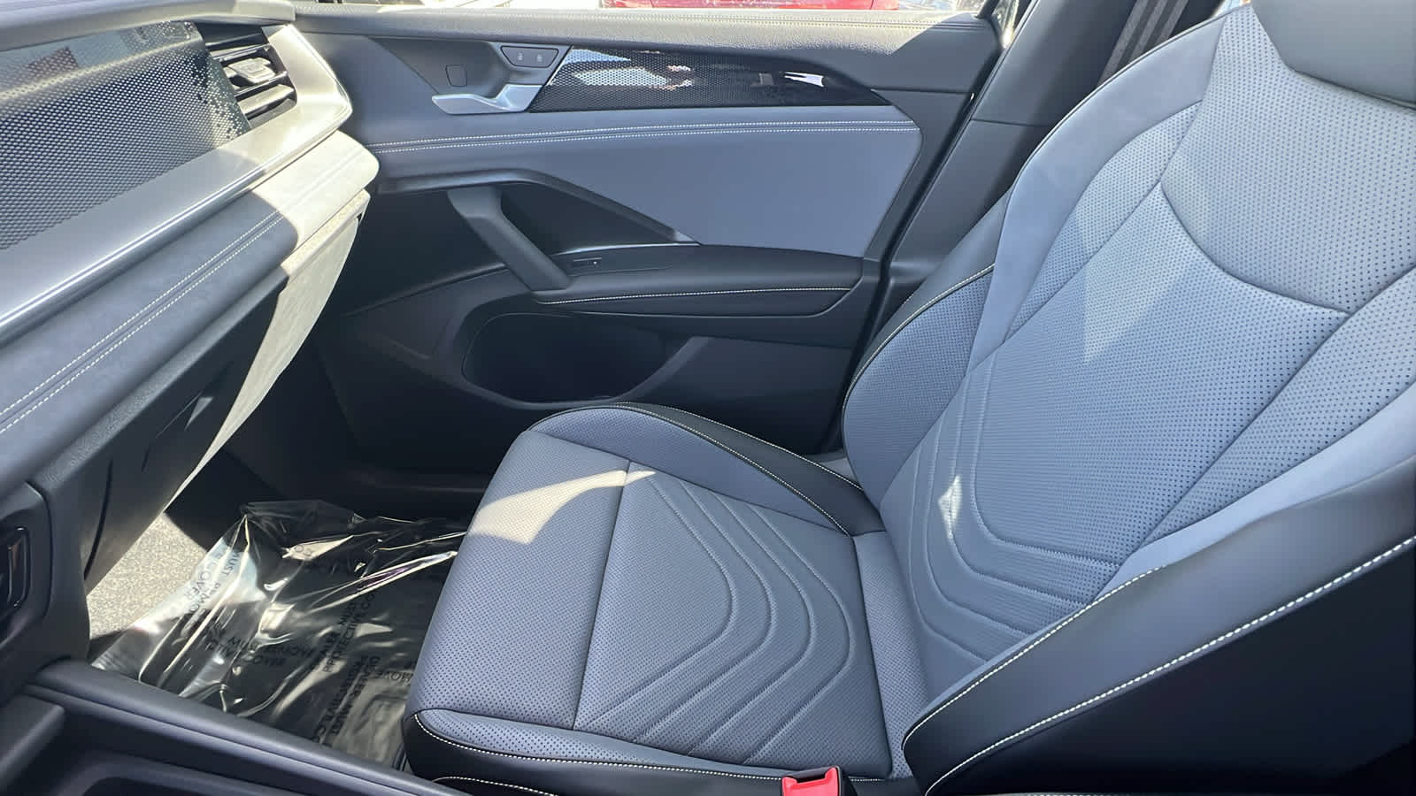 Thumbnail: 2026 Volkswagen Tiguan - 12