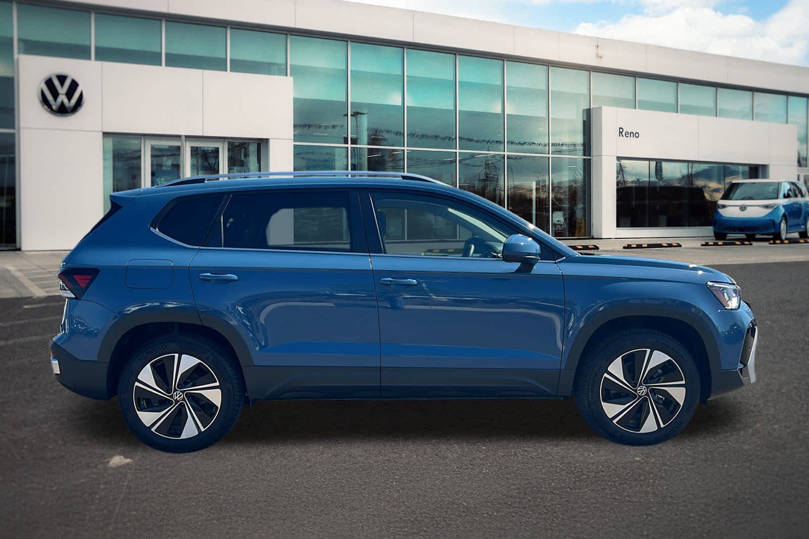 Thumbnail: 2025 Volkswagen Taos - 4