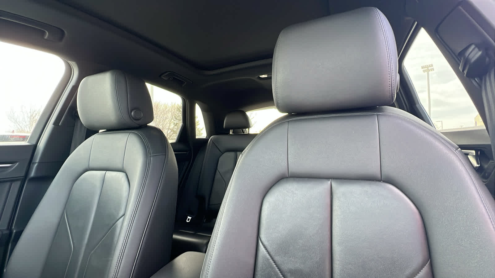 Thumbnail: 2023 Audi Q3 - 11