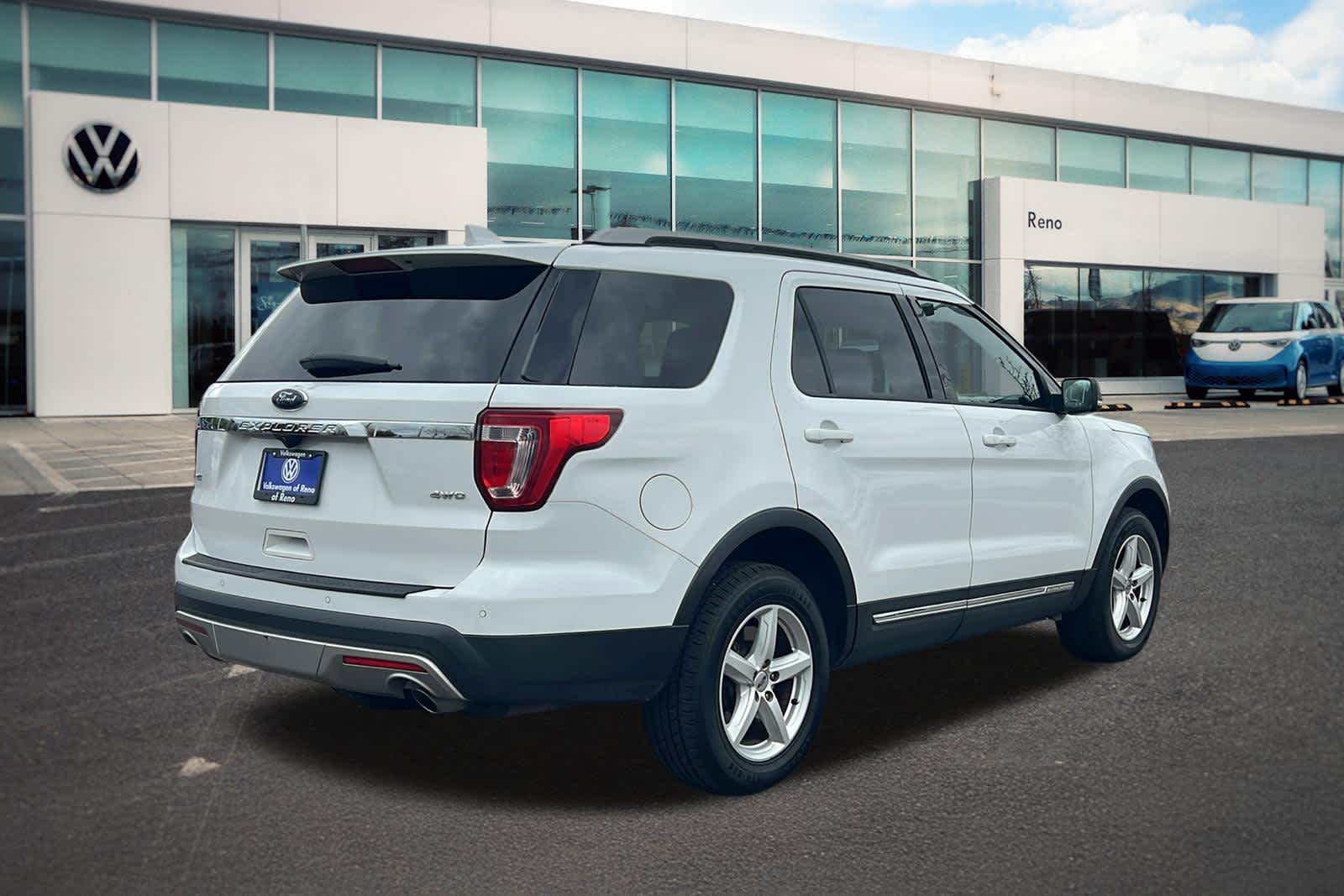 Thumbnail: 2017 Ford Explorer - 5