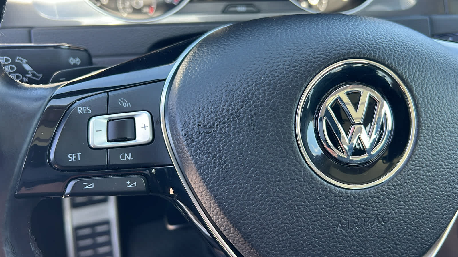 Thumbnail: 2017 Volkswagen Golf - 19