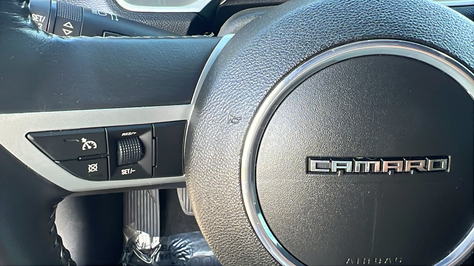 Thumbnail: 2011 Chevrolet Camaro - 18