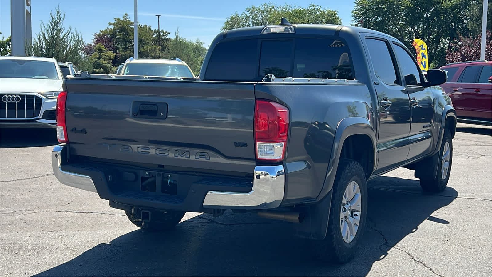 Thumbnail: 2017 Toyota Tacoma - 5