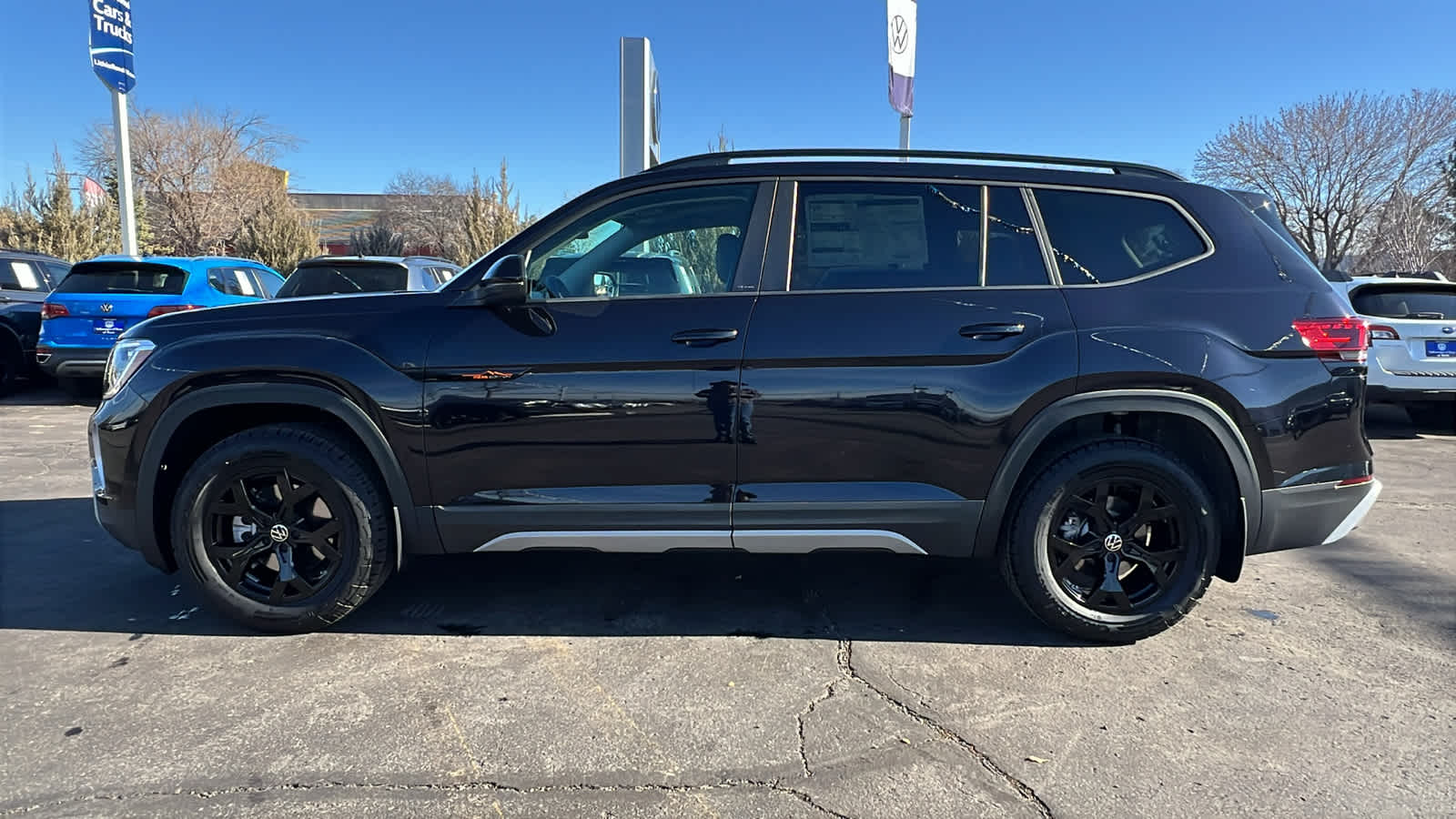 Thumbnail: 2025 Volkswagen Atlas - 3