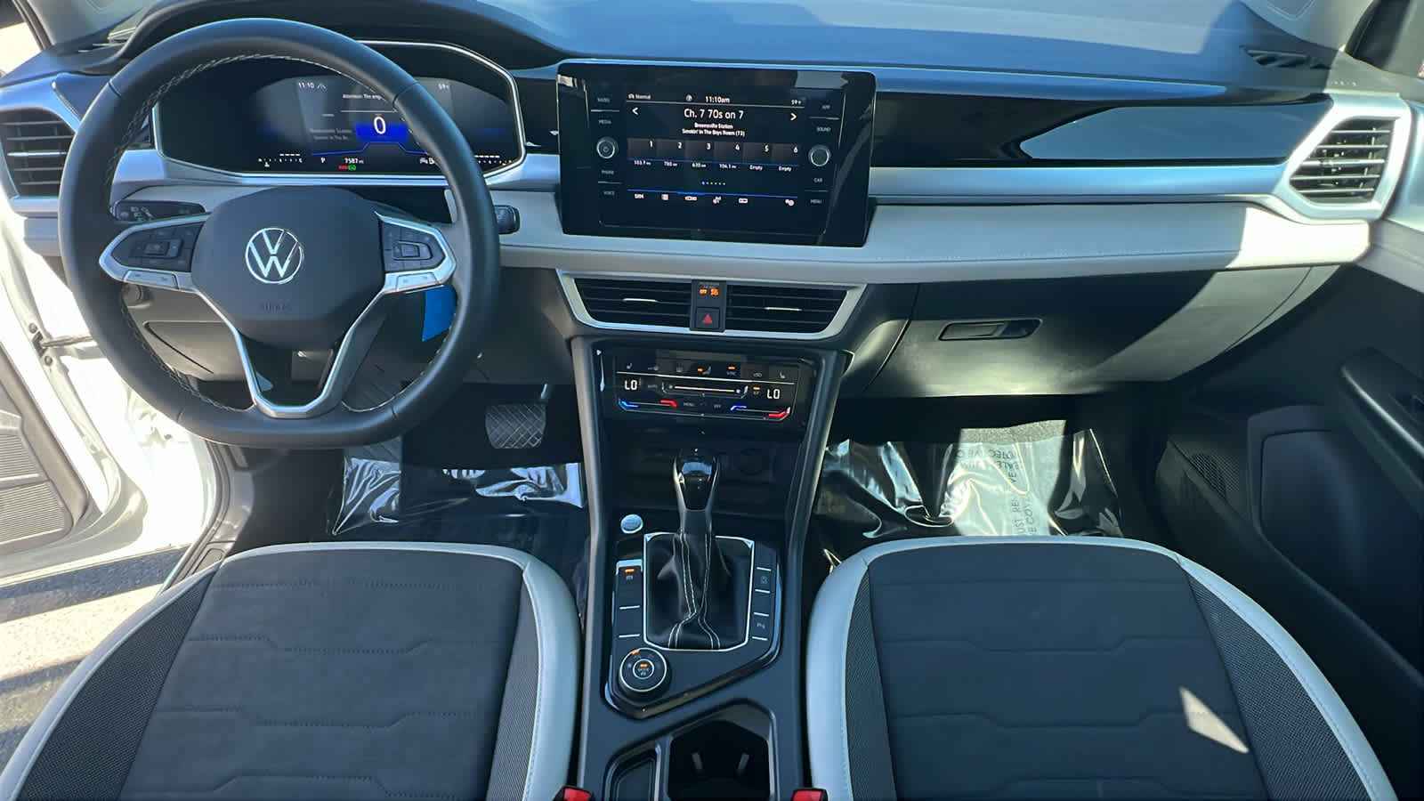 Thumbnail: 2025 Volkswagen Taos - 26