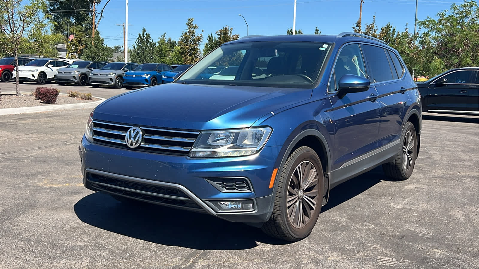 Thumbnail: 2018 Volkswagen Tiguan - 1