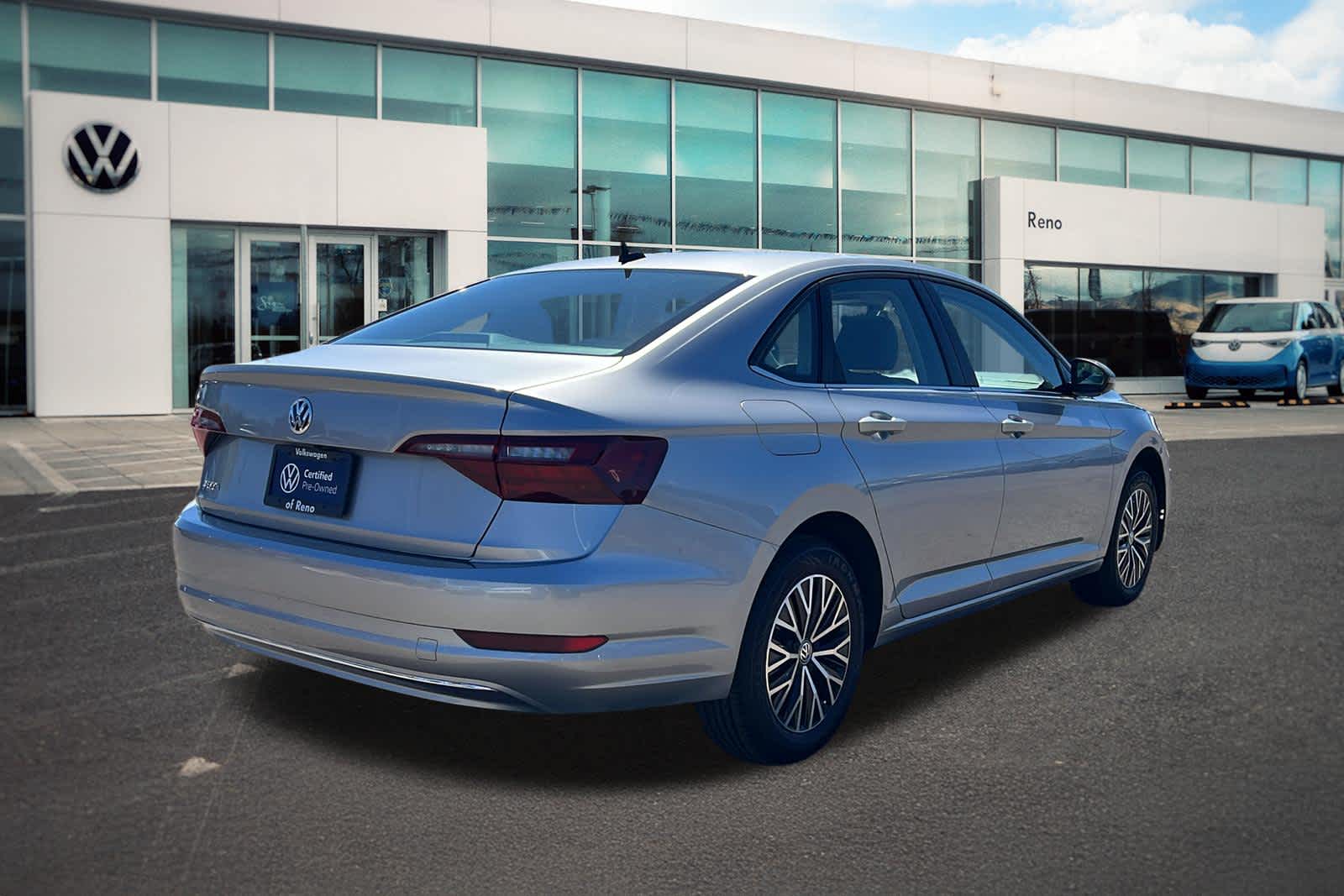 Thumbnail: 2021 Volkswagen Jetta - 5
