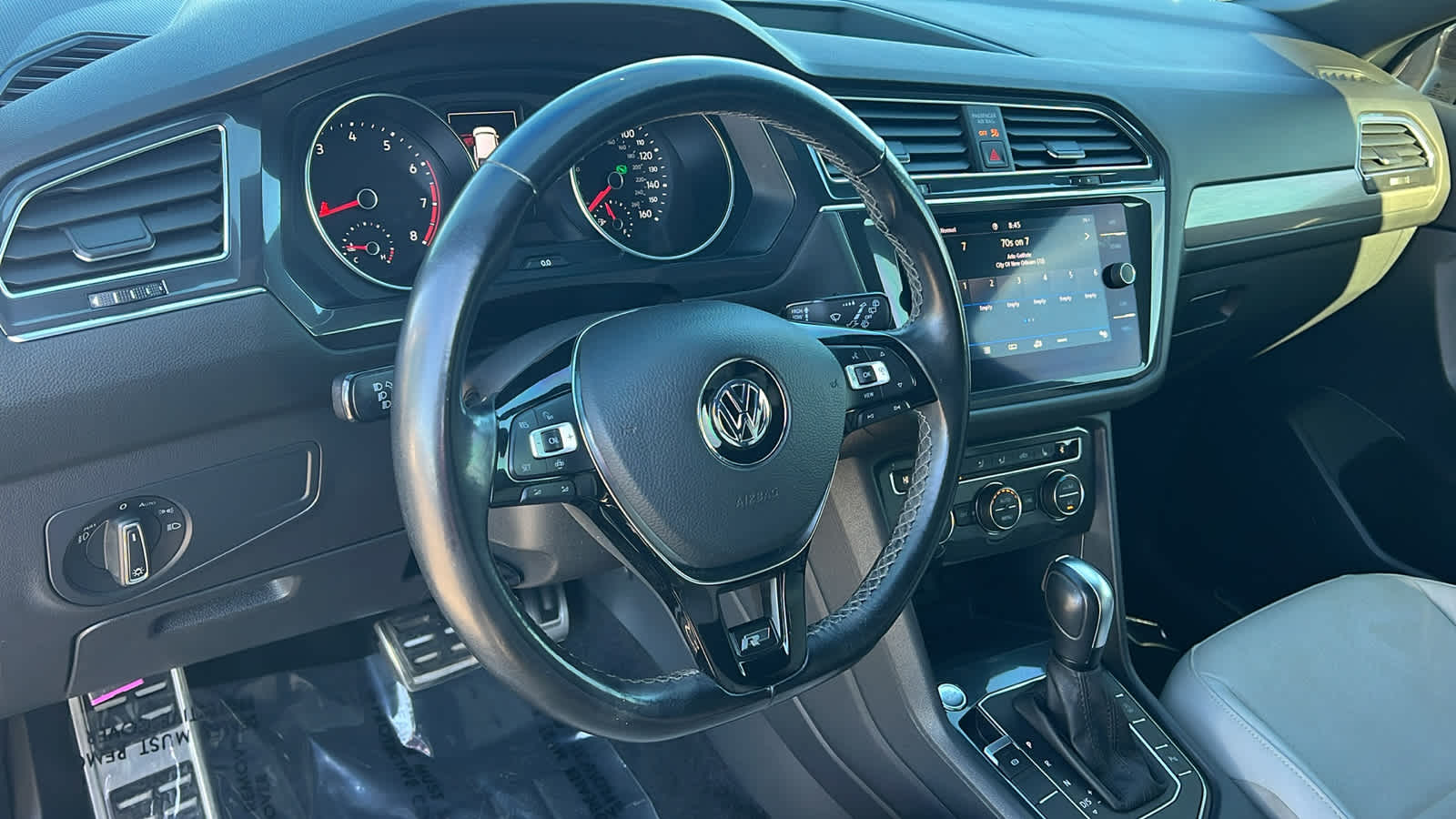 Thumbnail: 2020 Volkswagen Tiguan - 10