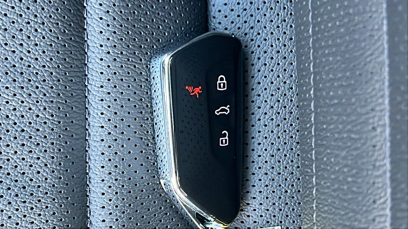 Thumbnail: 2025 Volkswagen Golf - 29