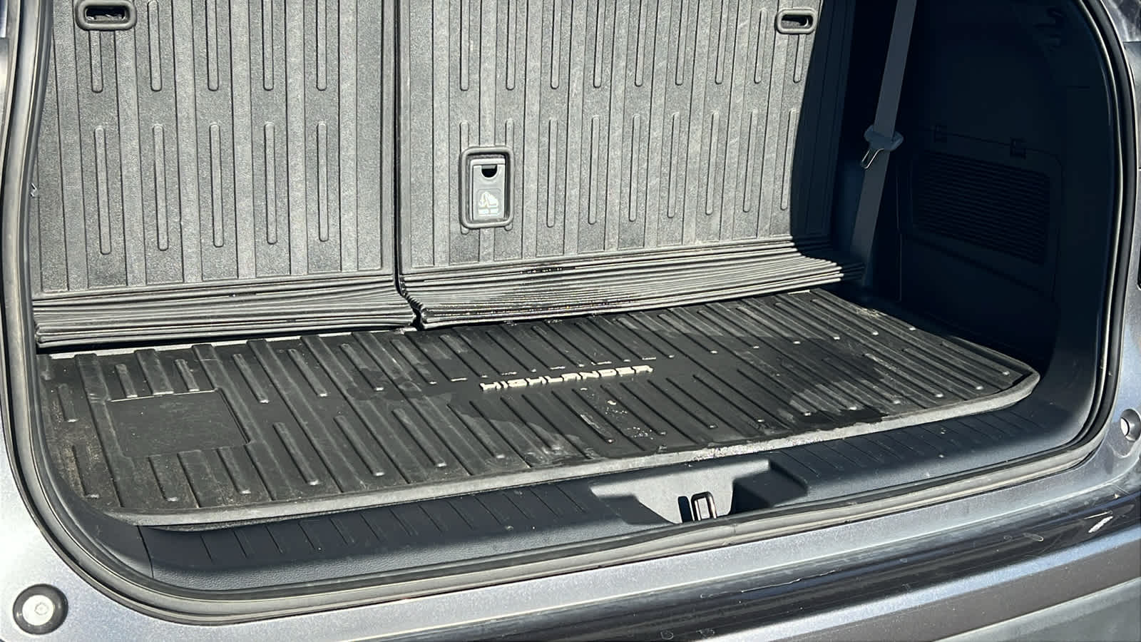 Thumbnail: 2024 Toyota Highlander - 27