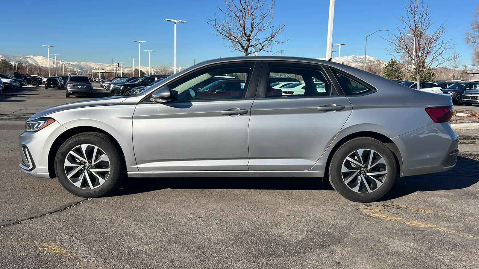 Thumbnail: 2025 Volkswagen Jetta - 8