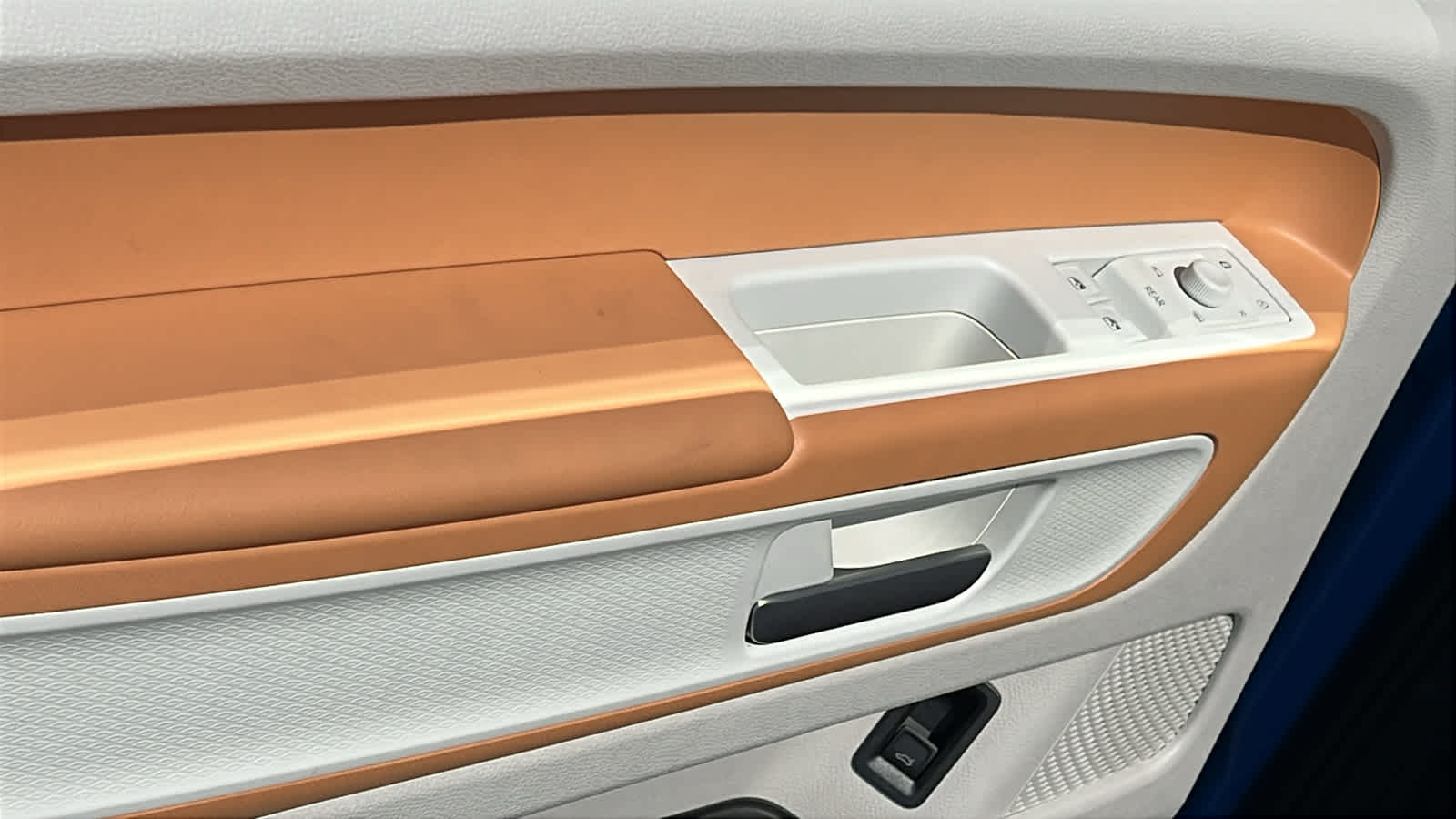 Thumbnail: 2025 Volkswagen ID.Buzz - 22