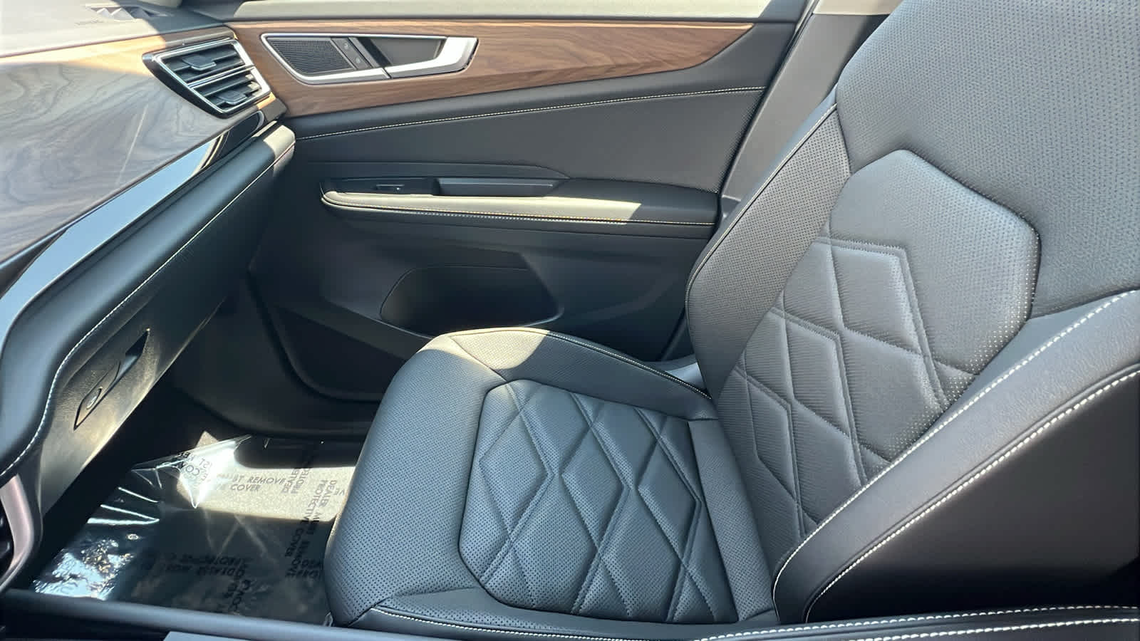 Thumbnail: 2026 Volkswagen Atlas - 12