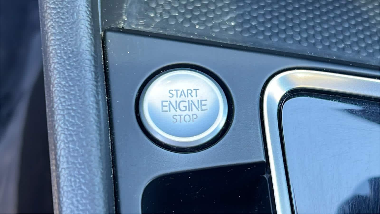 Thumbnail: 2021 Volkswagen Jetta - 17