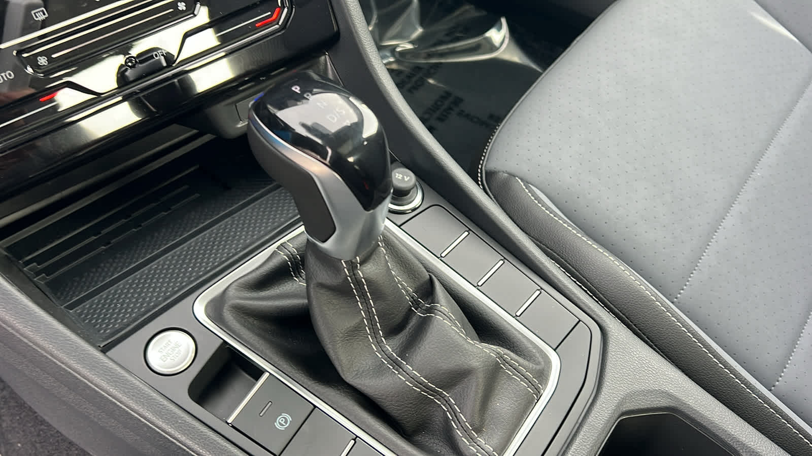 Thumbnail: 2026 Volkswagen Jetta - 13