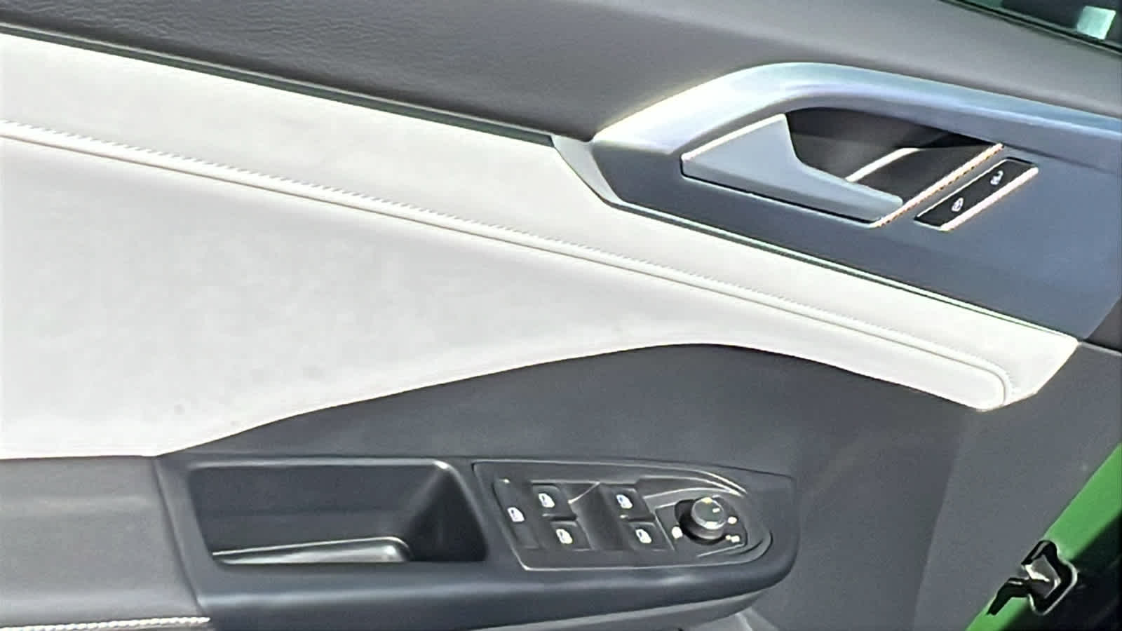 Thumbnail: 2025 Volkswagen Taos - 22