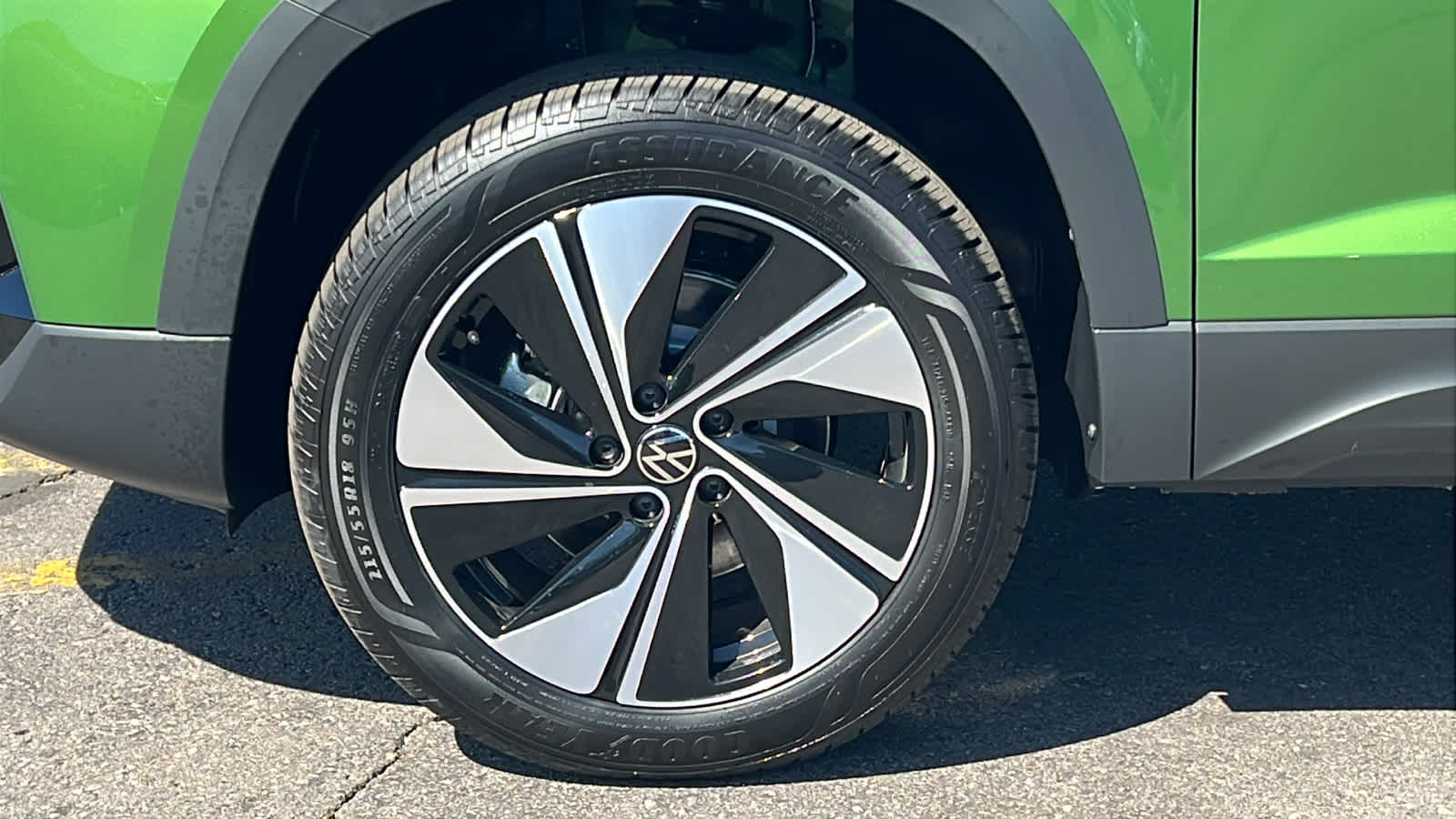 Thumbnail: 2025 Volkswagen Taos - 9