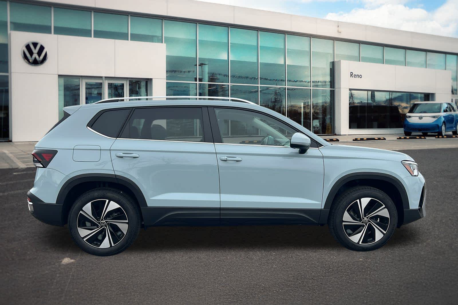 Thumbnail: 2026 Volkswagen Taos - 4