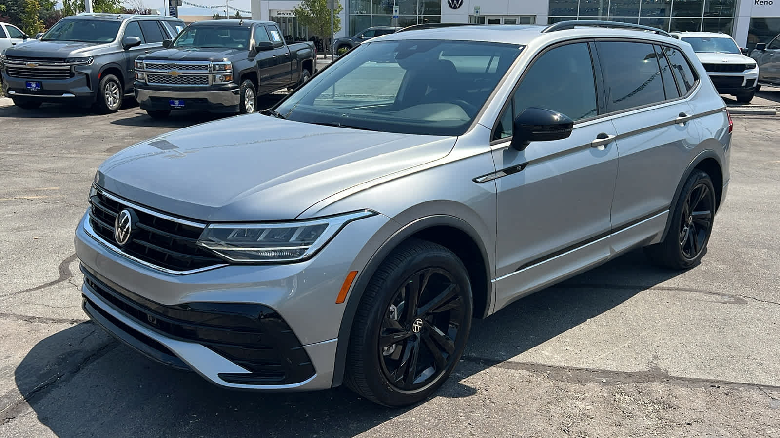 Used 2023 Volkswagen Tiguan SE R-LINE BLACK with VIN 3VVCB7AX2PM055909 for sale in Reno, NV