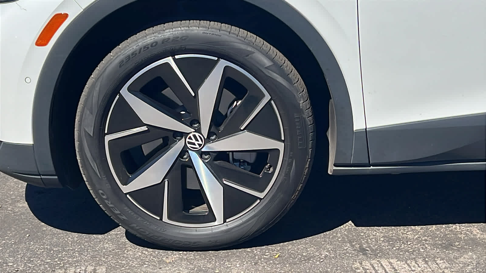 Thumbnail: 2023 Volkswagen ID.4 - 9