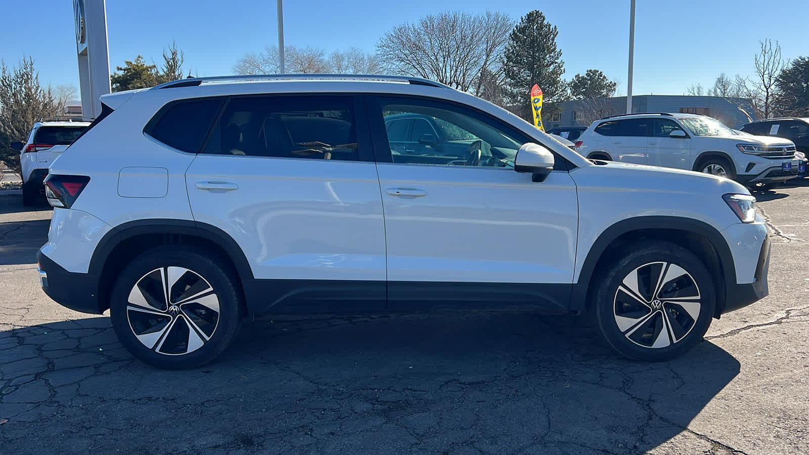 Thumbnail: 2025 Volkswagen Taos - 4