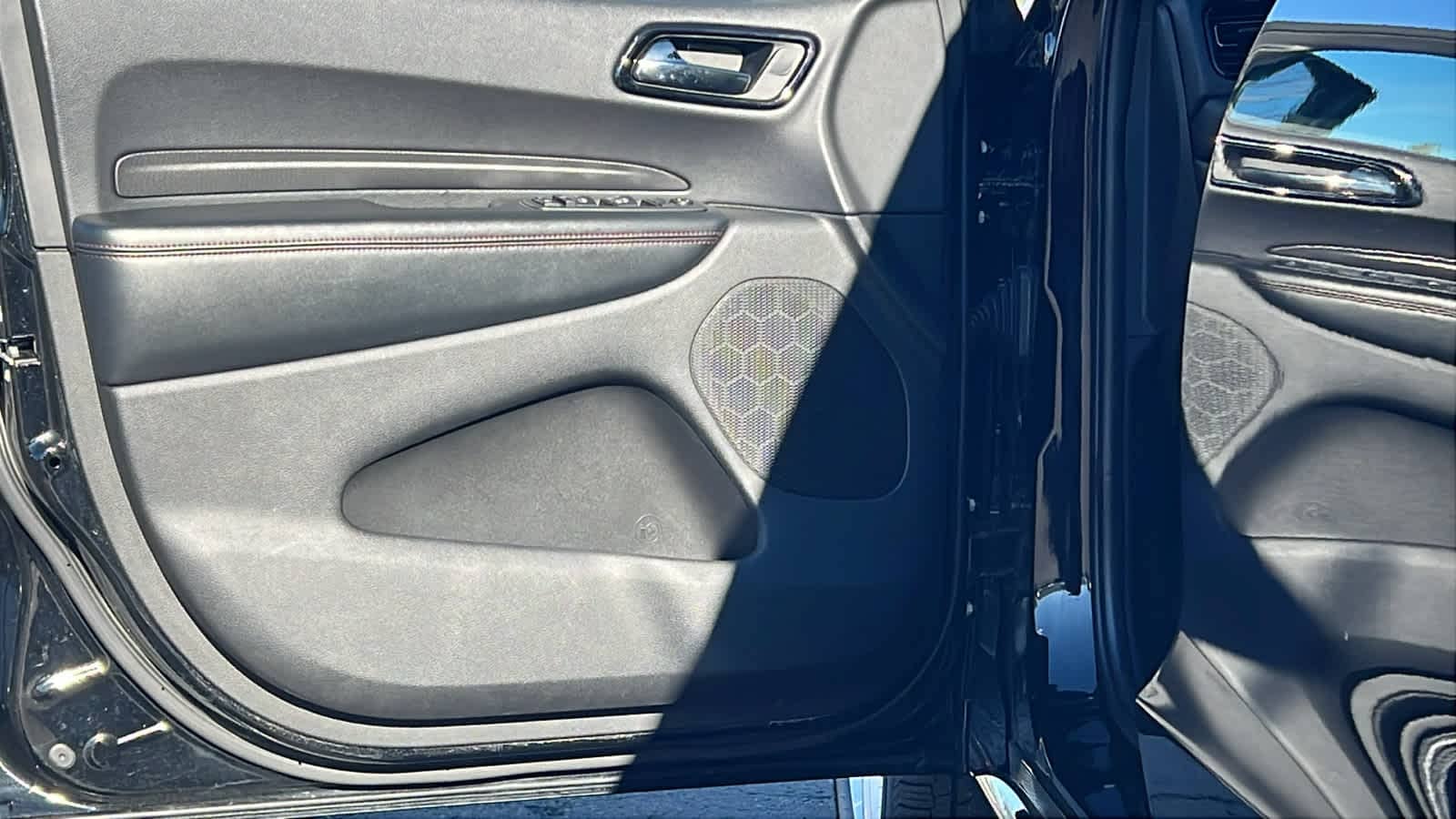 Thumbnail: 2023 Dodge Durango - 23