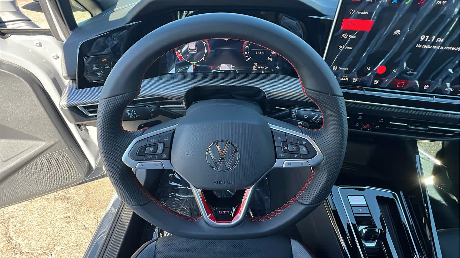 Thumbnail: 2025 Volkswagen Golf - 18