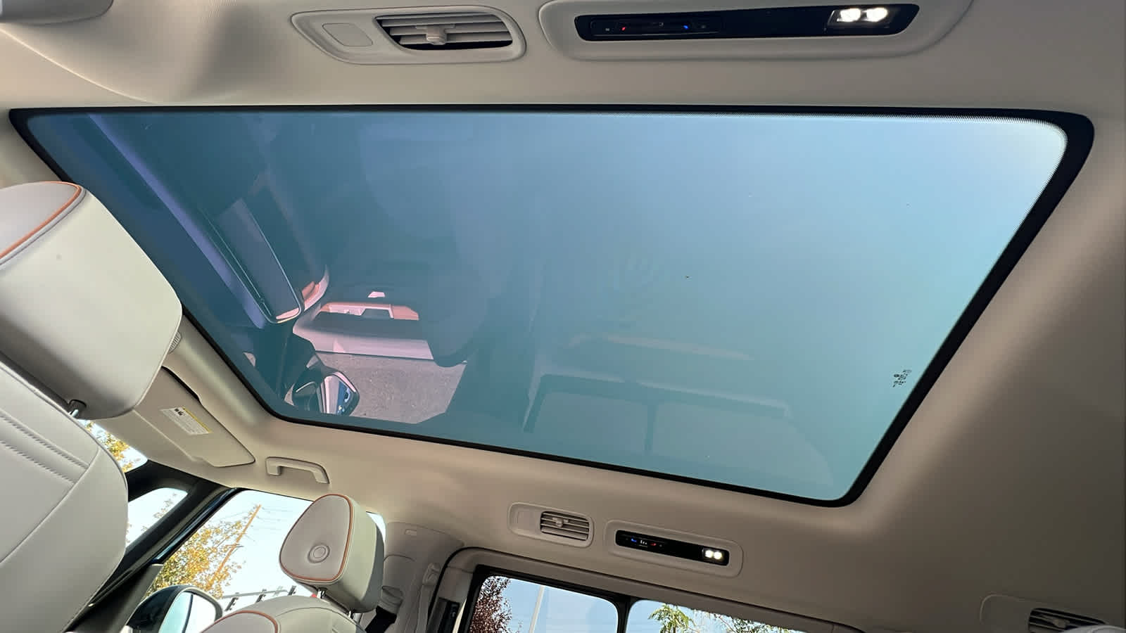 Thumbnail: 2025 Volkswagen ID.Buzz - 32