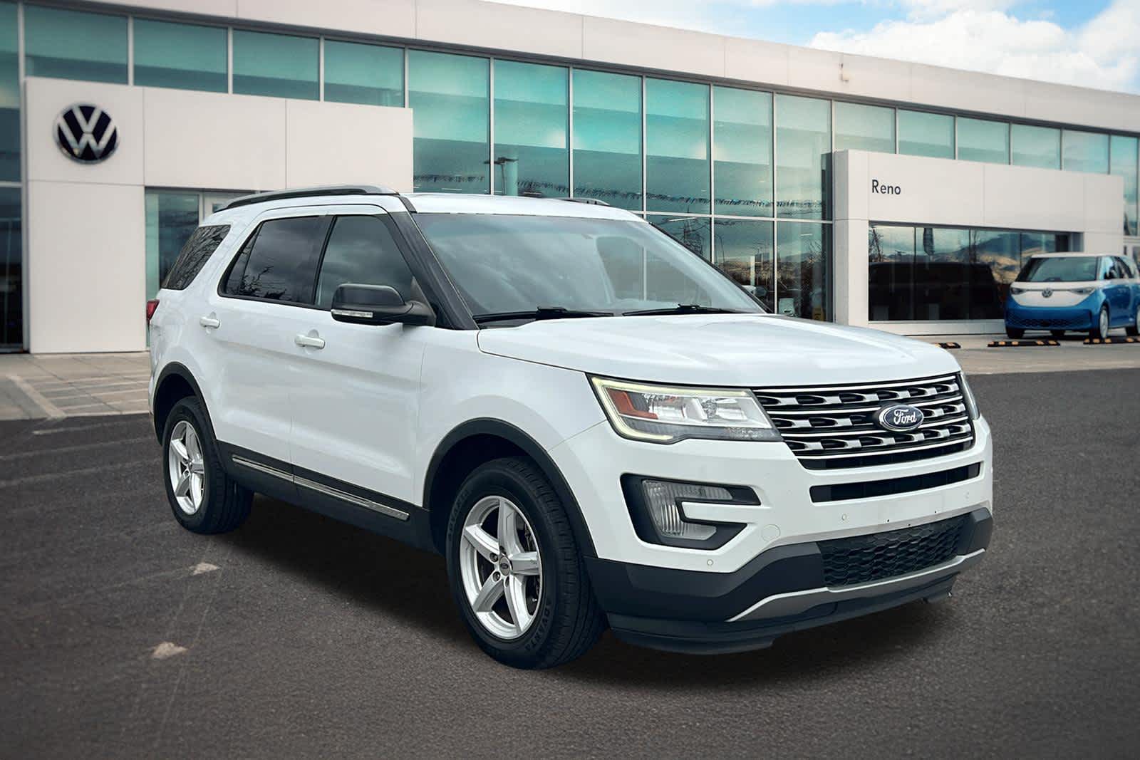 Thumbnail: 2017 Ford Explorer - 3