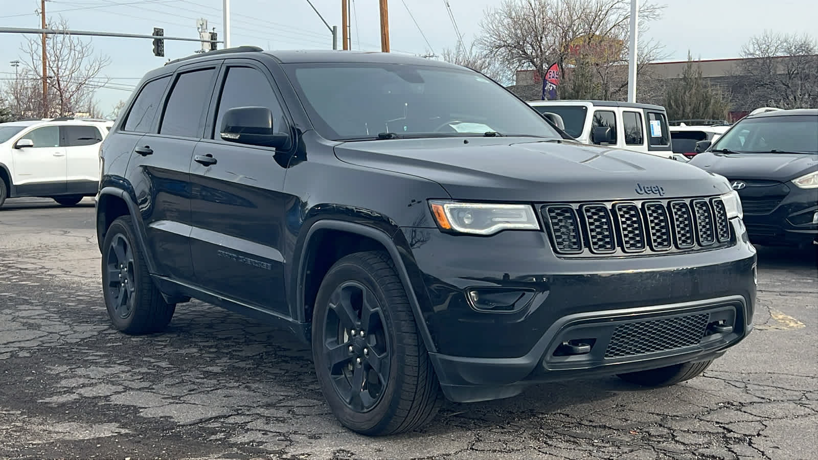 Thumbnail: 2020 Jeep Grand Cherokee - 3
